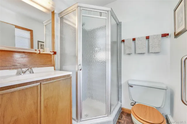 $1,199,000 | 7 Park Circle, Cedarhurst, NY 11516