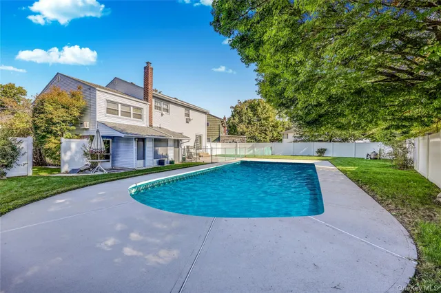 $1,199,000 | 7 Park Circle, Cedarhurst, NY 11516