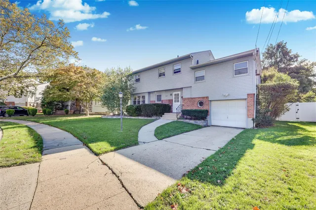 $1,199,000 | 7 Park Circle, Cedarhurst, NY 11516