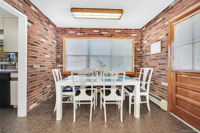 $1,199,000 | 7 Park Circle, Cedarhurst, NY 11516