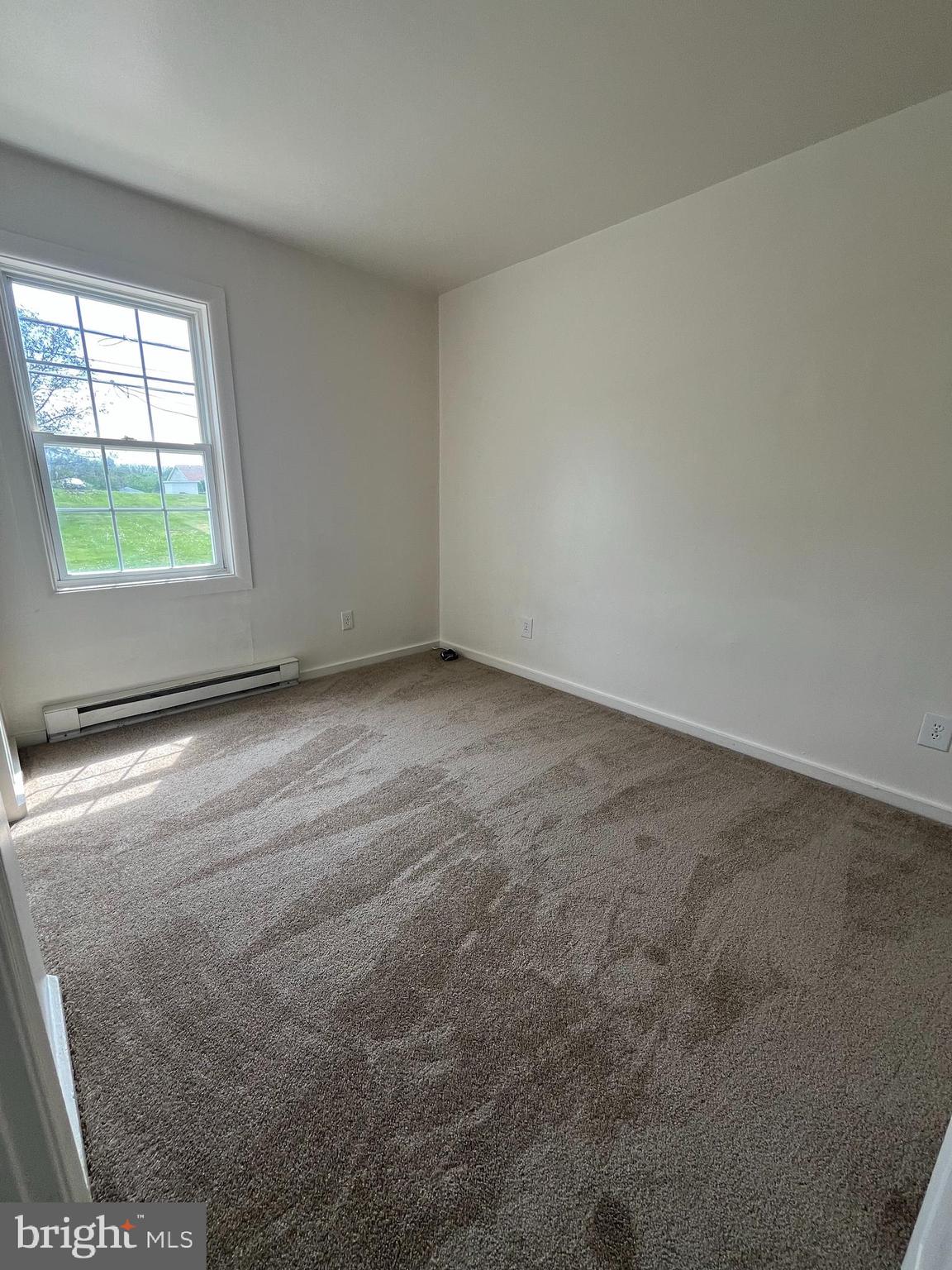 414 North High Street Martinsburg, WV 25404 - Photo 17 of 23 an empty room with windows