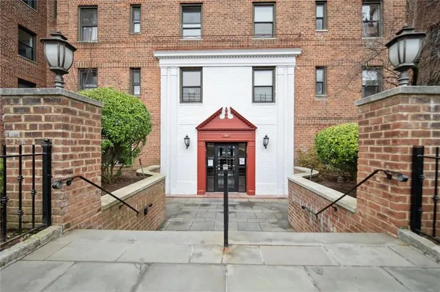 $199,000 | 138 71st Street, Unit C4 | Bay Ridge