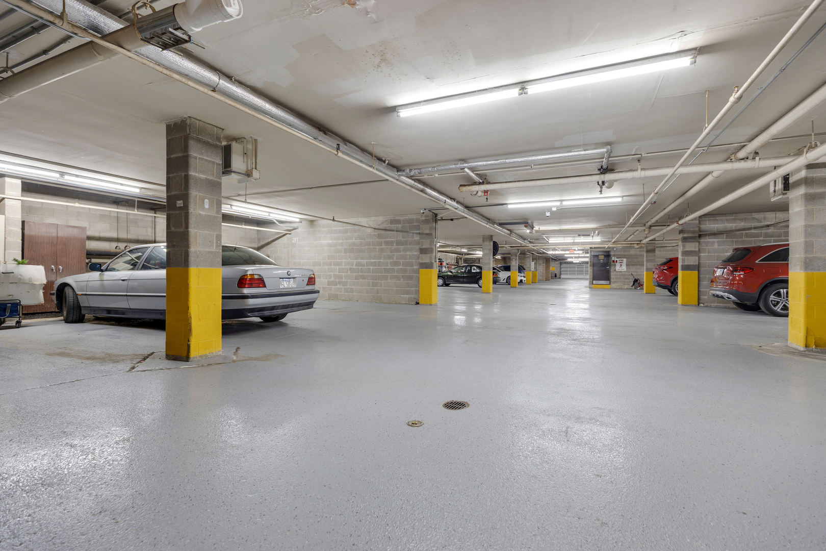 15 Bar Harbour Road, Unit 4F Schaumburg, IL 60193 - Photo 21 of 25 a view of parking area