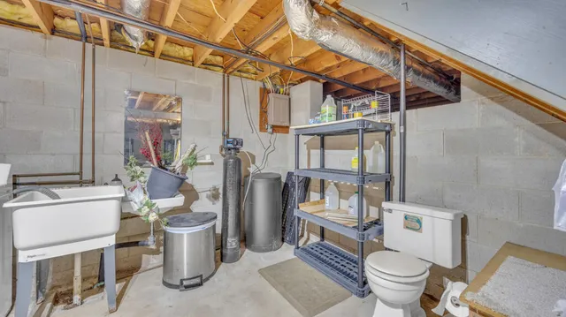 $185,000 | 107 Pony Lane, Unit 107, Plymouth, WI 53073