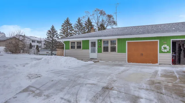 $185,000 | 107 Pony Lane, Unit 107, Plymouth, WI 53073