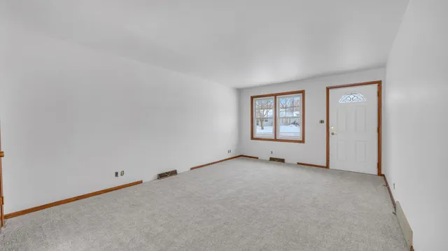 $185,000 | 107 Pony Lane, Unit 107, Plymouth, WI 53073