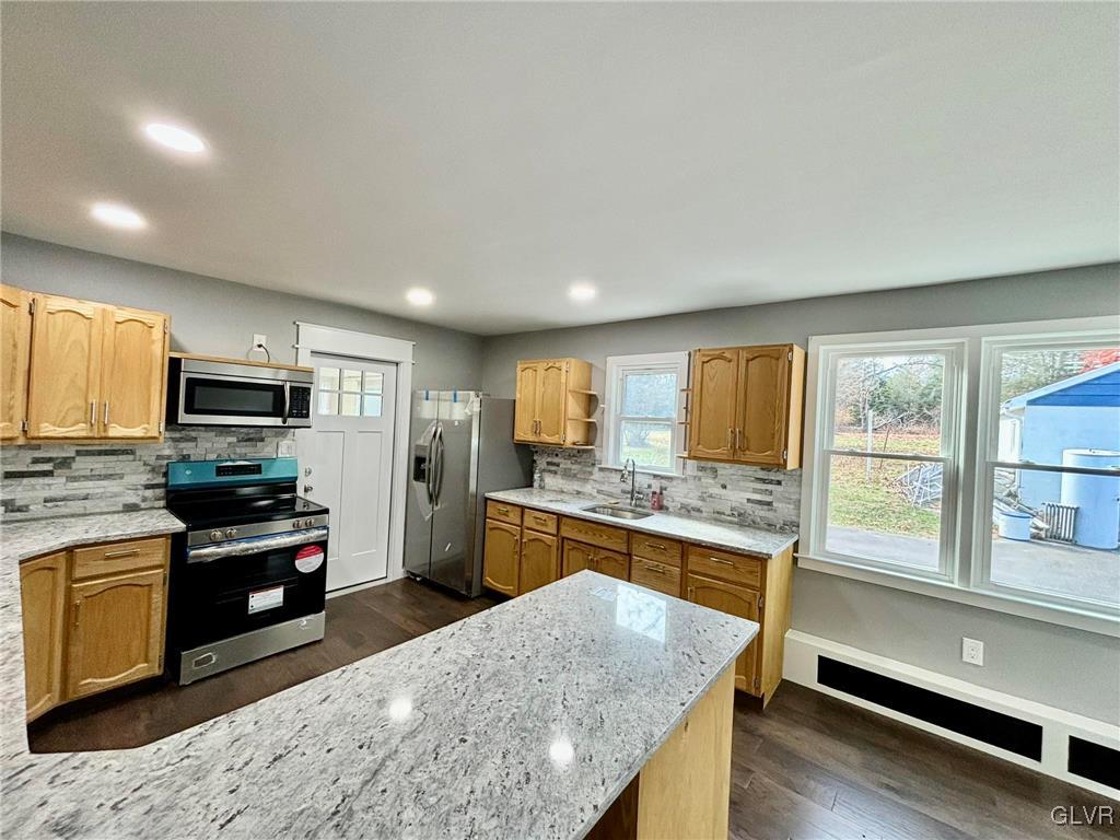 714 Locke Heights Road Bangor, PA 18013 - Photo 7 of 24 Gallery Image 7