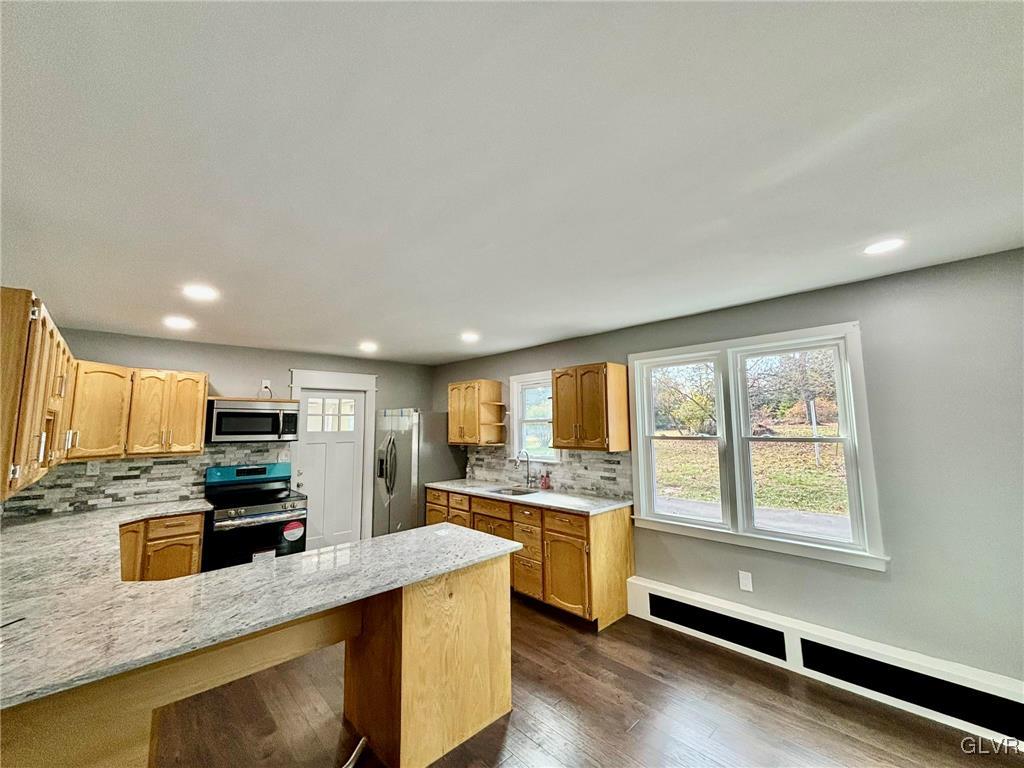 714 Locke Heights Road Bangor, PA 18013 - Photo 8 of 24 Gallery Image 8