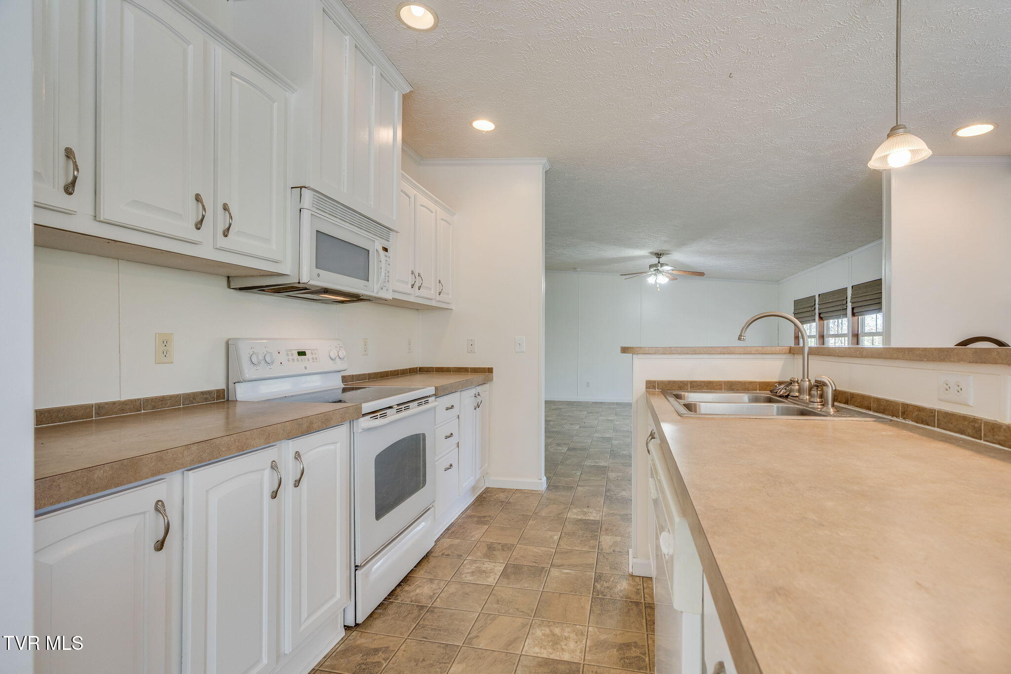 160 Keller Road Afton, TN 37616 - Photo 8 of 41 008 (2)