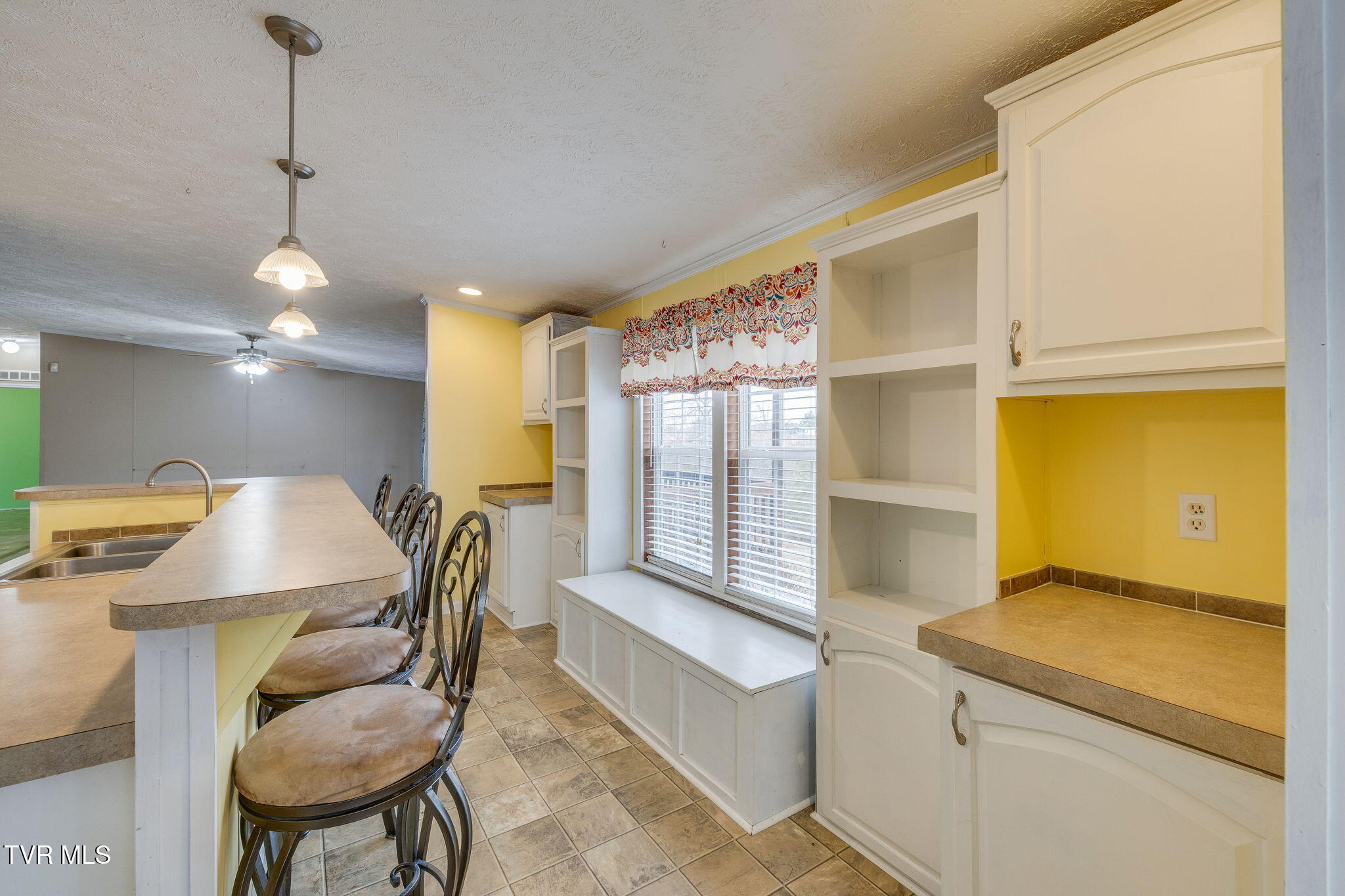 160 Keller Road Afton, TN 37616 - Photo 10 of 39 009