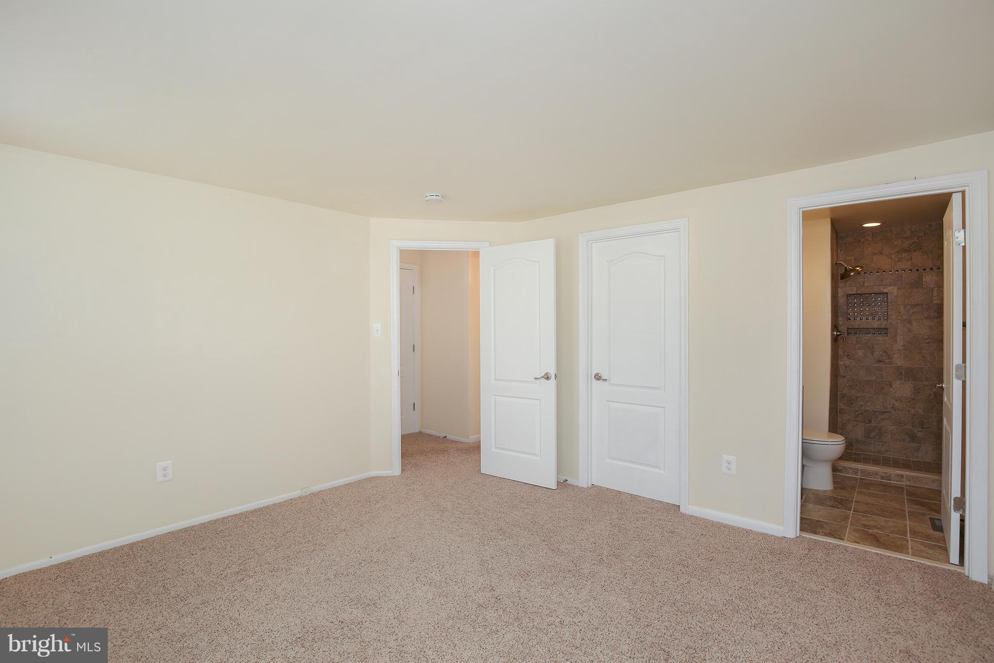 17555 Kohlhoss Road Poolesville, MD 20837 - Photo 15 of 24 a view of an empty room