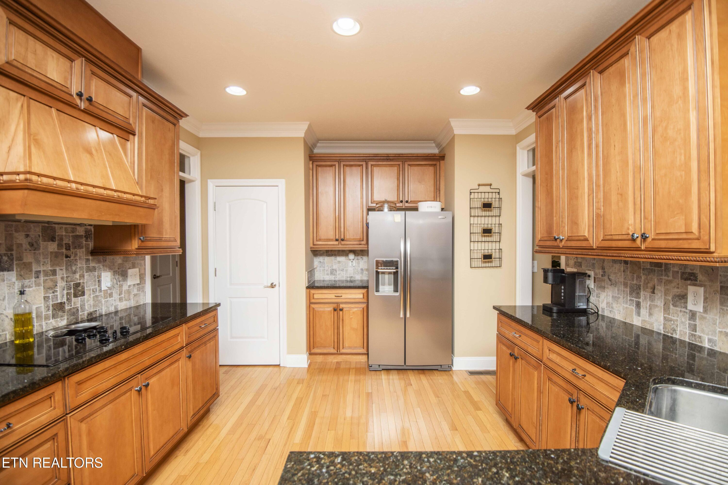 915 Crown Ridge Ln, Powell, TN 37849 - Photo 19 of 60 20_1