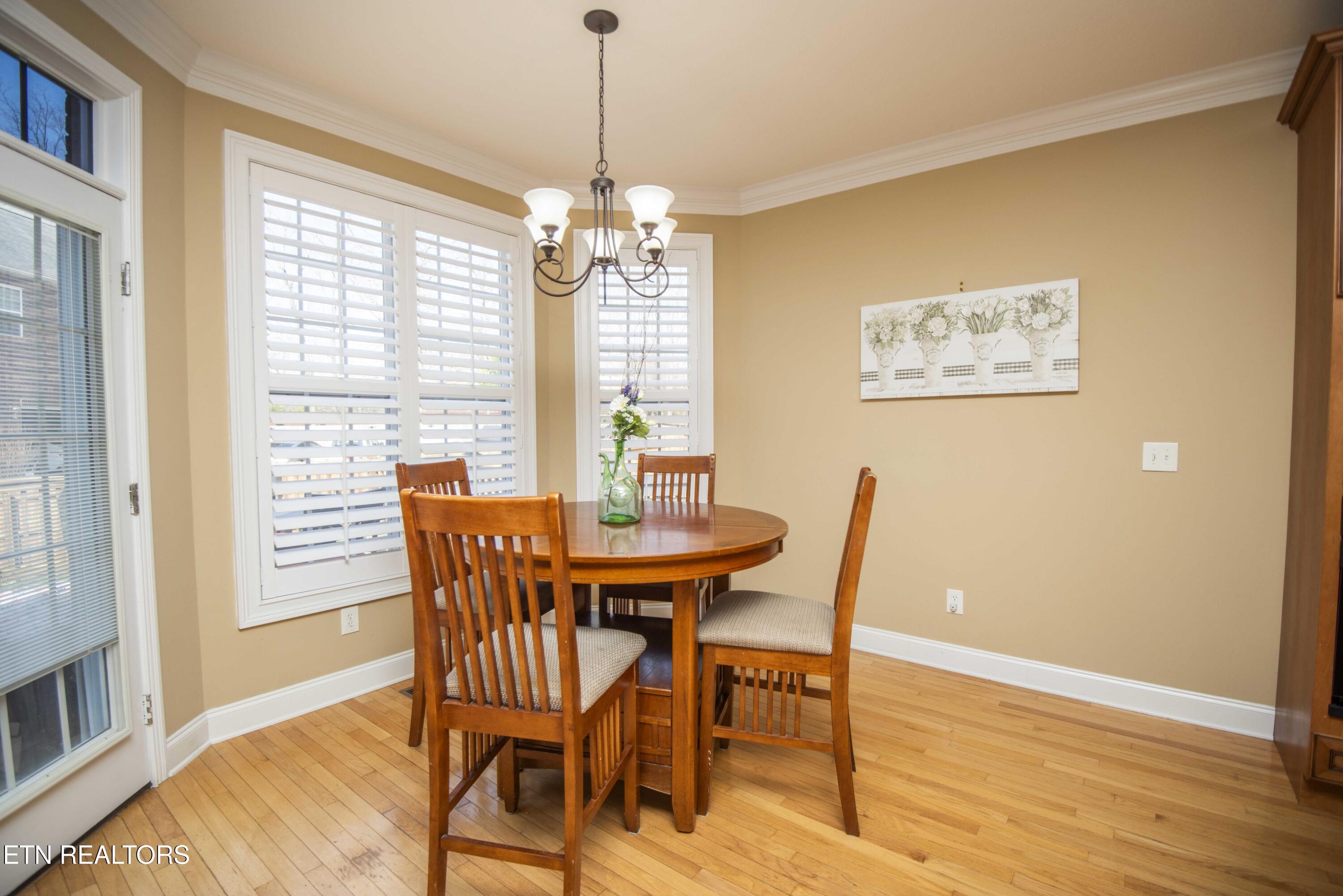 915 Crown Ridge Ln, Powell, TN 37849 - Photo 21 of 60 22_1