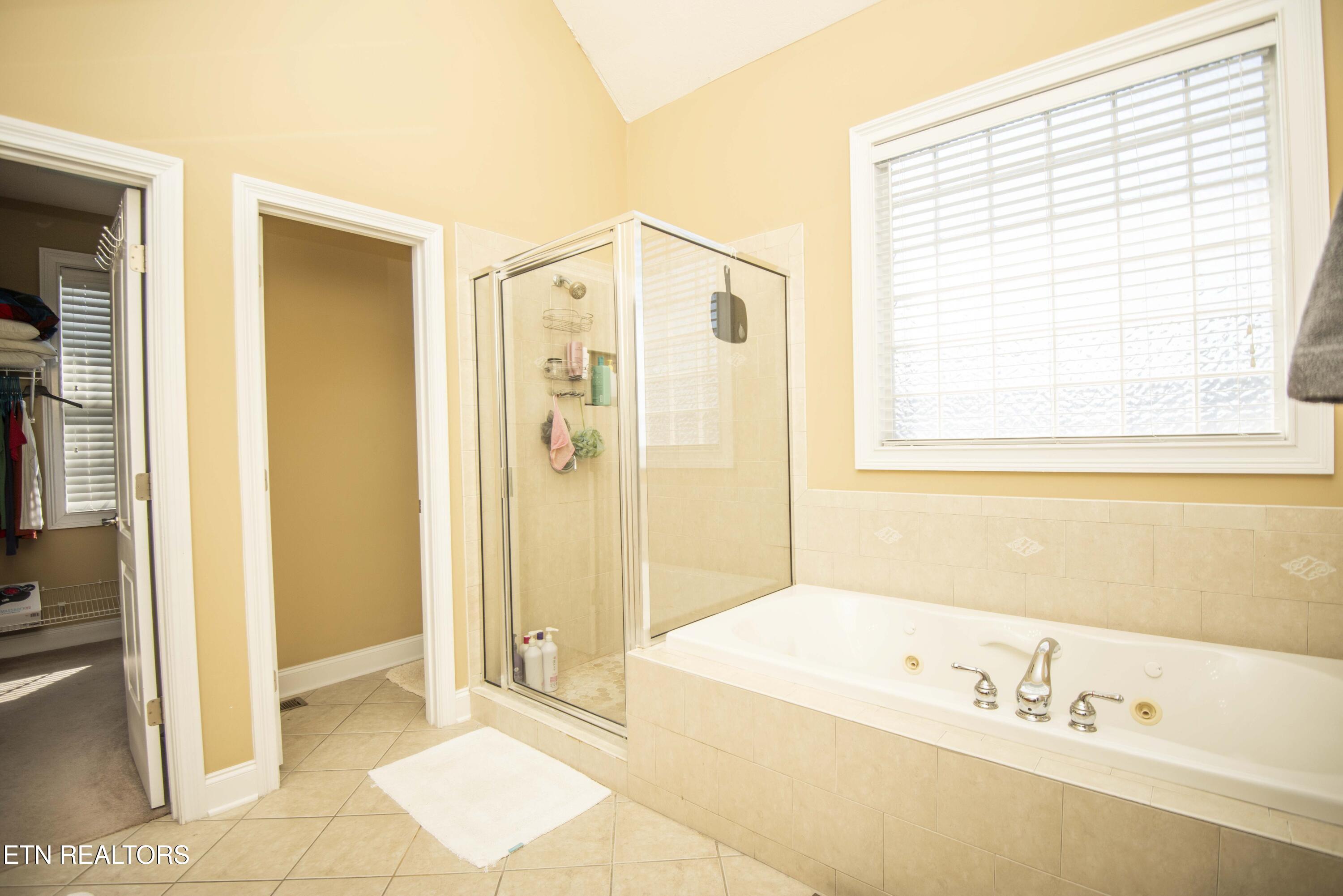 915 Crown Ridge Ln, Powell, TN 37849 - Photo 27 of 60 28_1