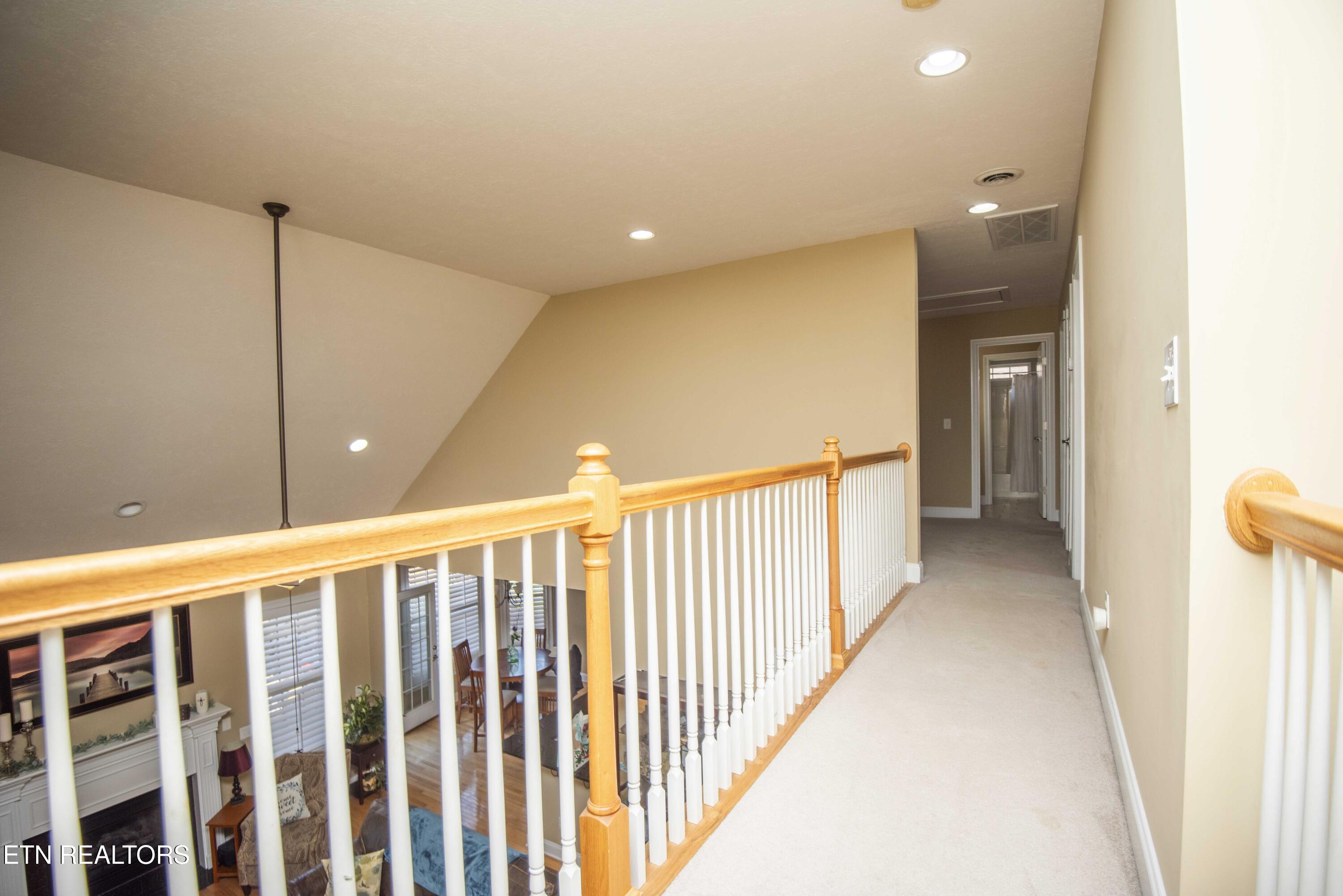915 Crown Ridge Ln, Powell, TN 37849 - Photo 33 of 60 34_1