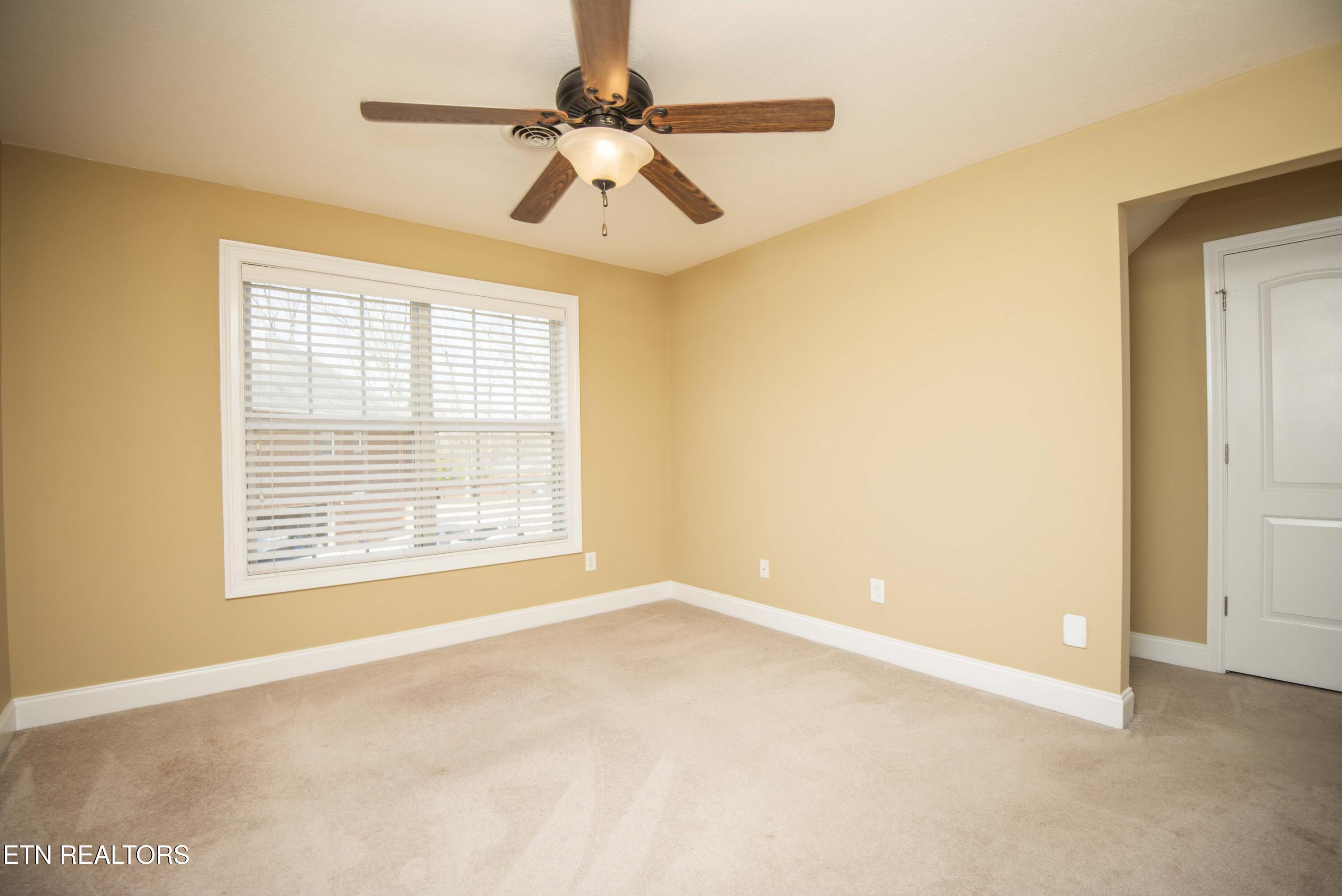 915 Crown Ridge Ln, Powell, TN 37849 - Photo 34 of 60 35_1