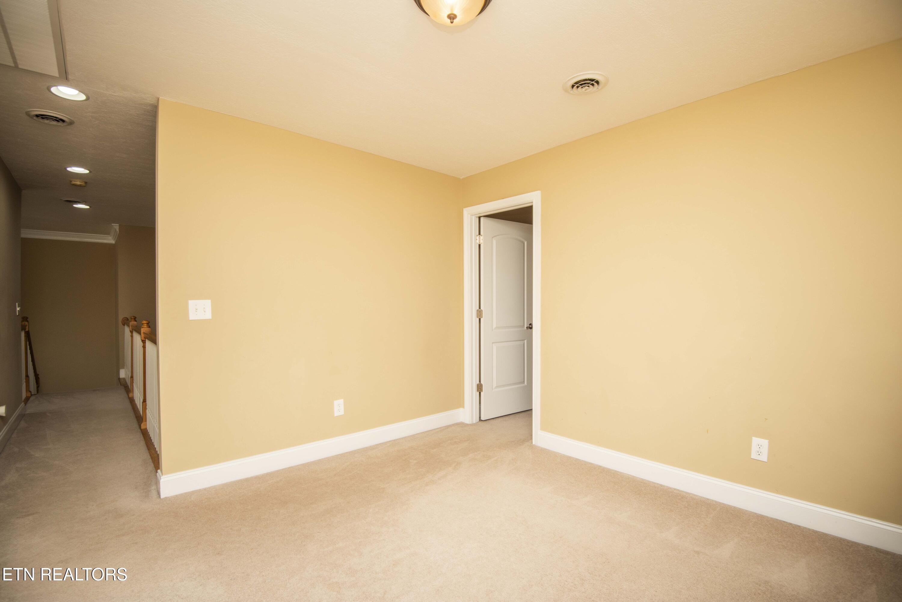 915 Crown Ridge Ln, Powell, TN 37849 - Photo 39 of 60 40_1
