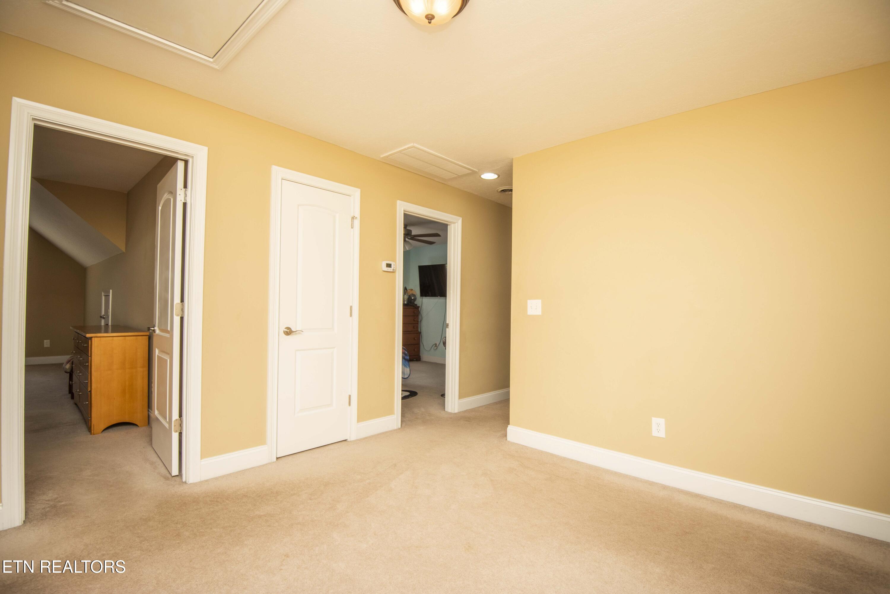 915 Crown Ridge Ln, Powell, TN 37849 - Photo 41 of 60 42_1