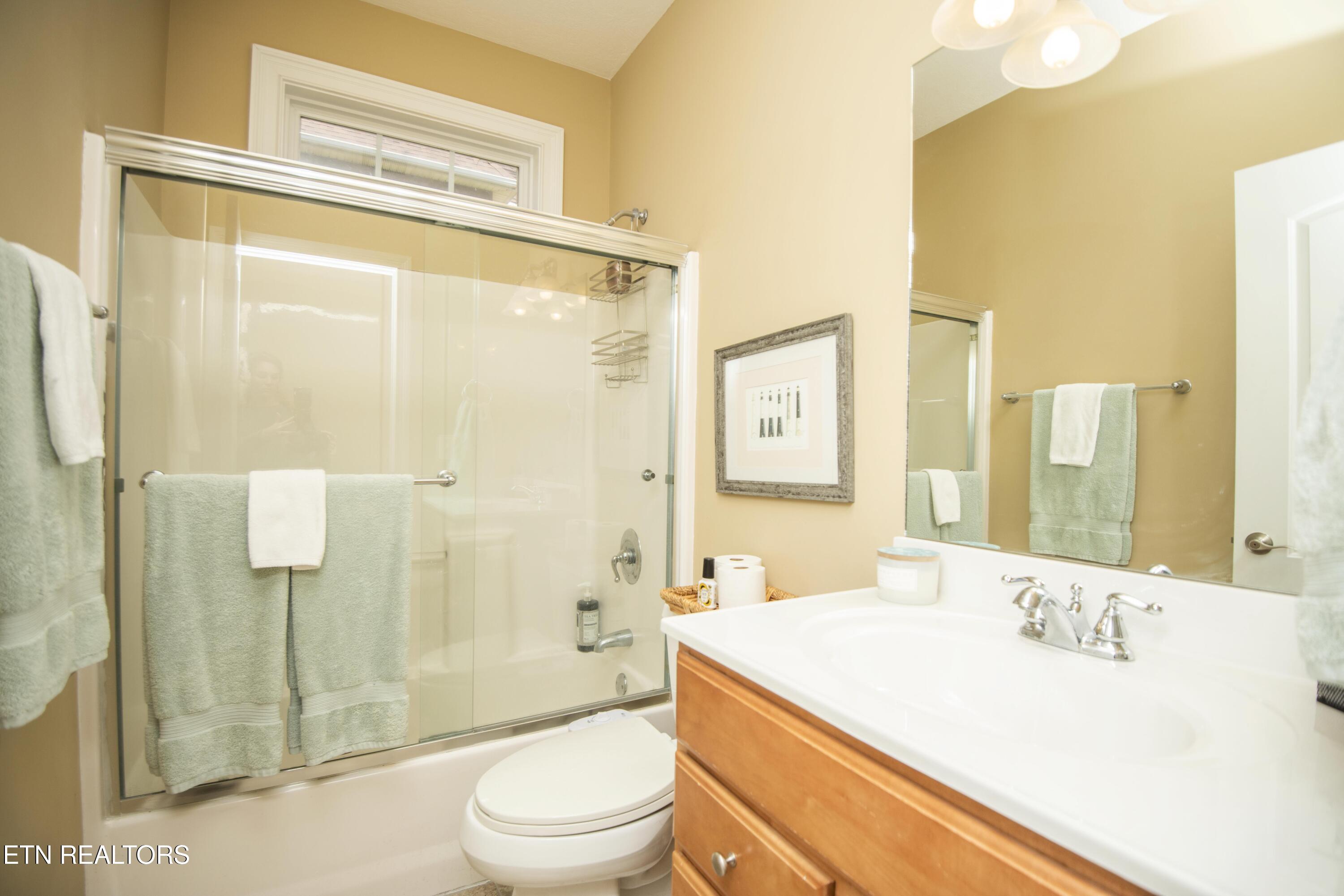 915 Crown Ridge Ln, Powell, TN 37849 - Photo 45 of 60 46_1