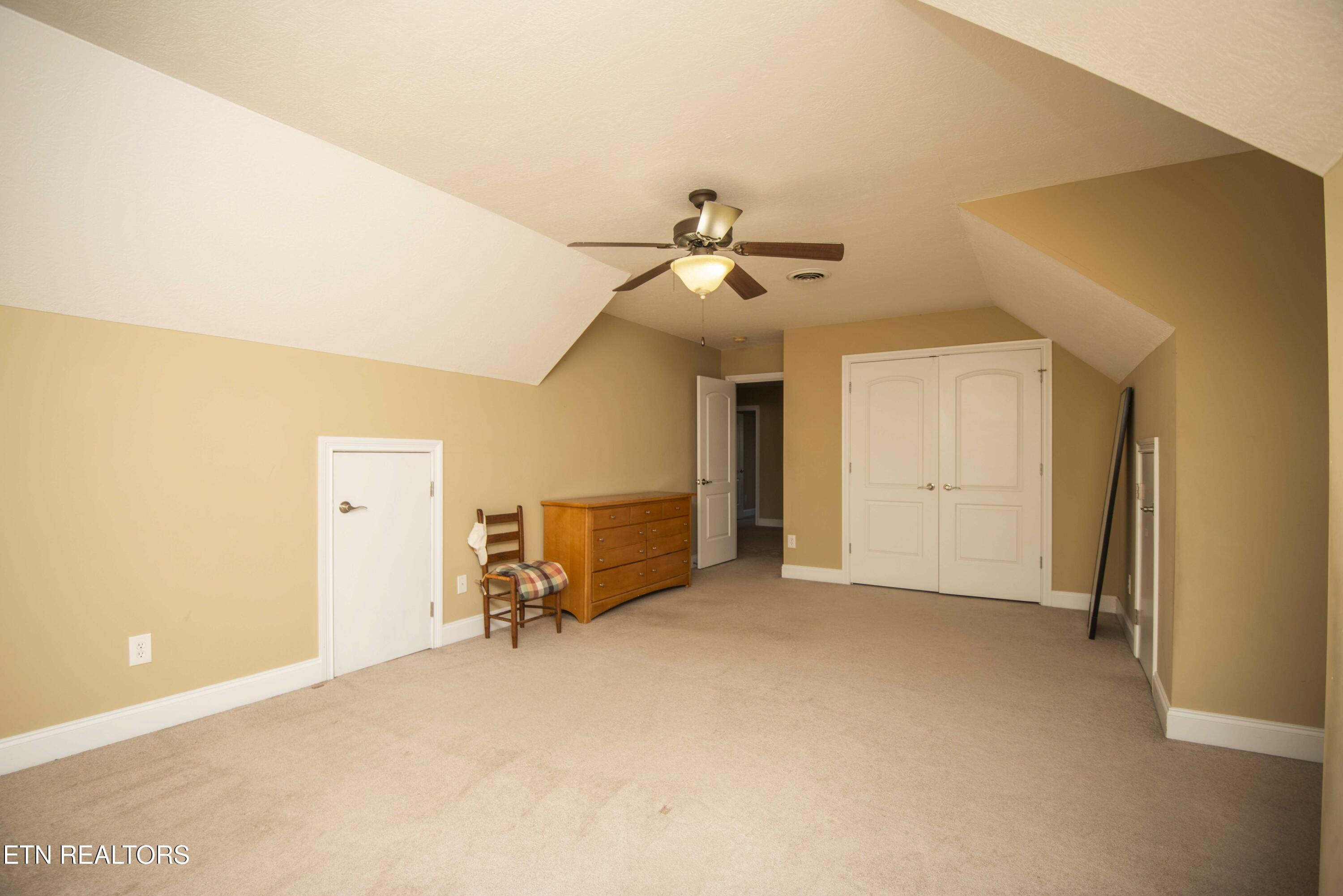 915 Crown Ridge Ln, Powell, TN 37849 - Photo 46 of 60 47_1