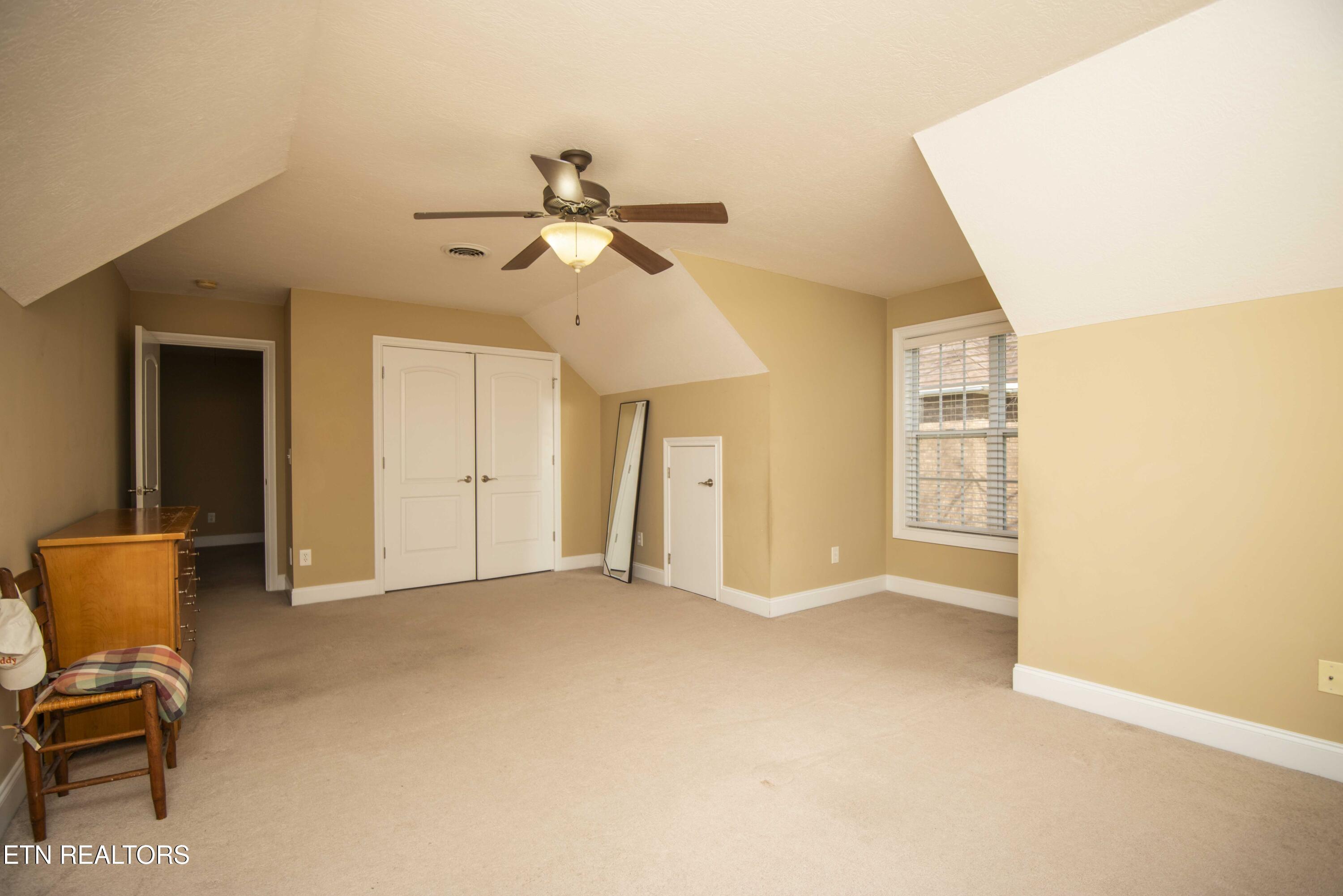 915 Crown Ridge Ln, Powell, TN 37849 - Photo 47 of 60 48_1
