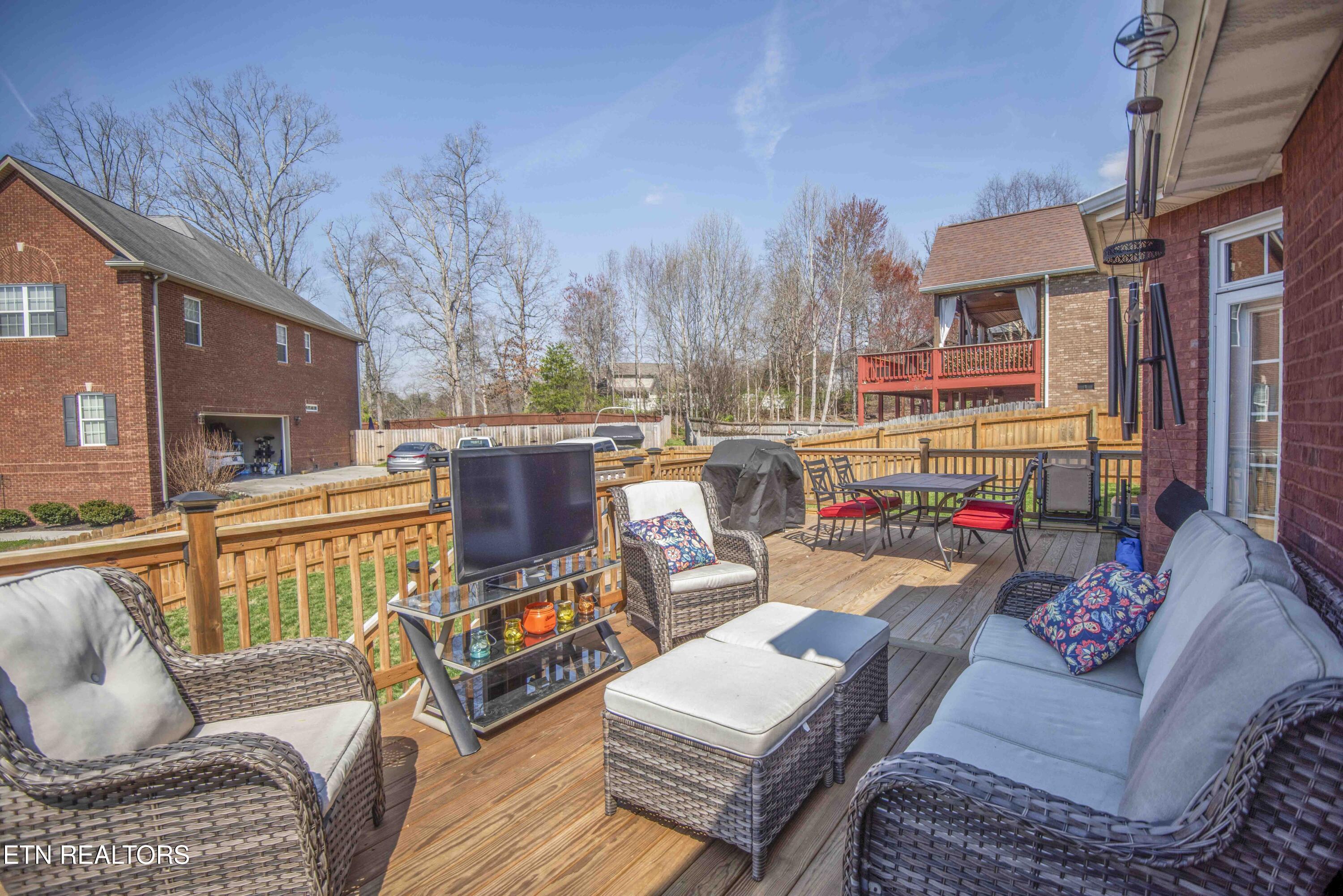 915 Crown Ridge Ln, Powell, TN 37849 - Photo 51 of 60 52_1