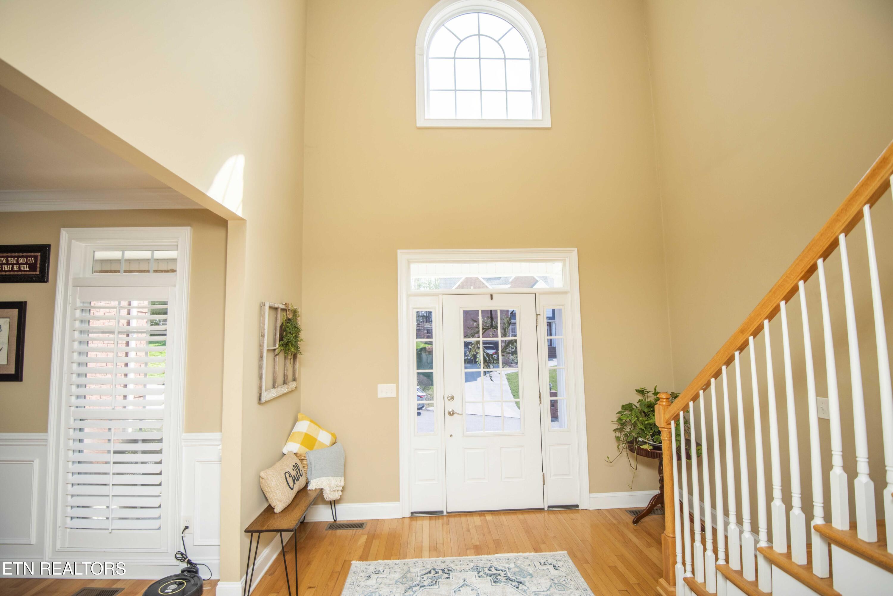 915 Crown Ridge Ln, Powell, TN 37849 - Photo 7 of 60 7_1
