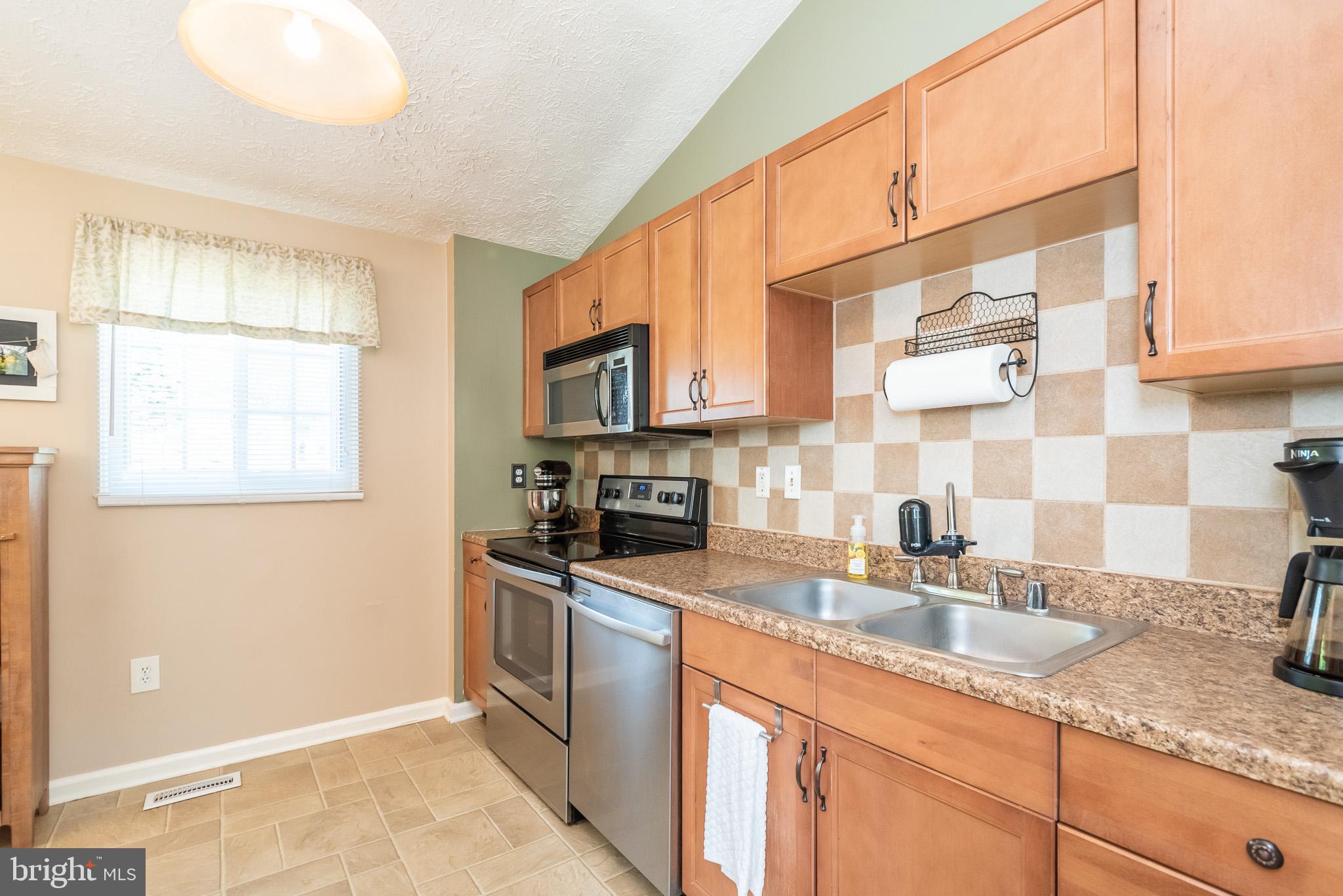 118 Edith Stone Drive Abingdon, MD 21009 - Photo 18 of 51 Kitchen