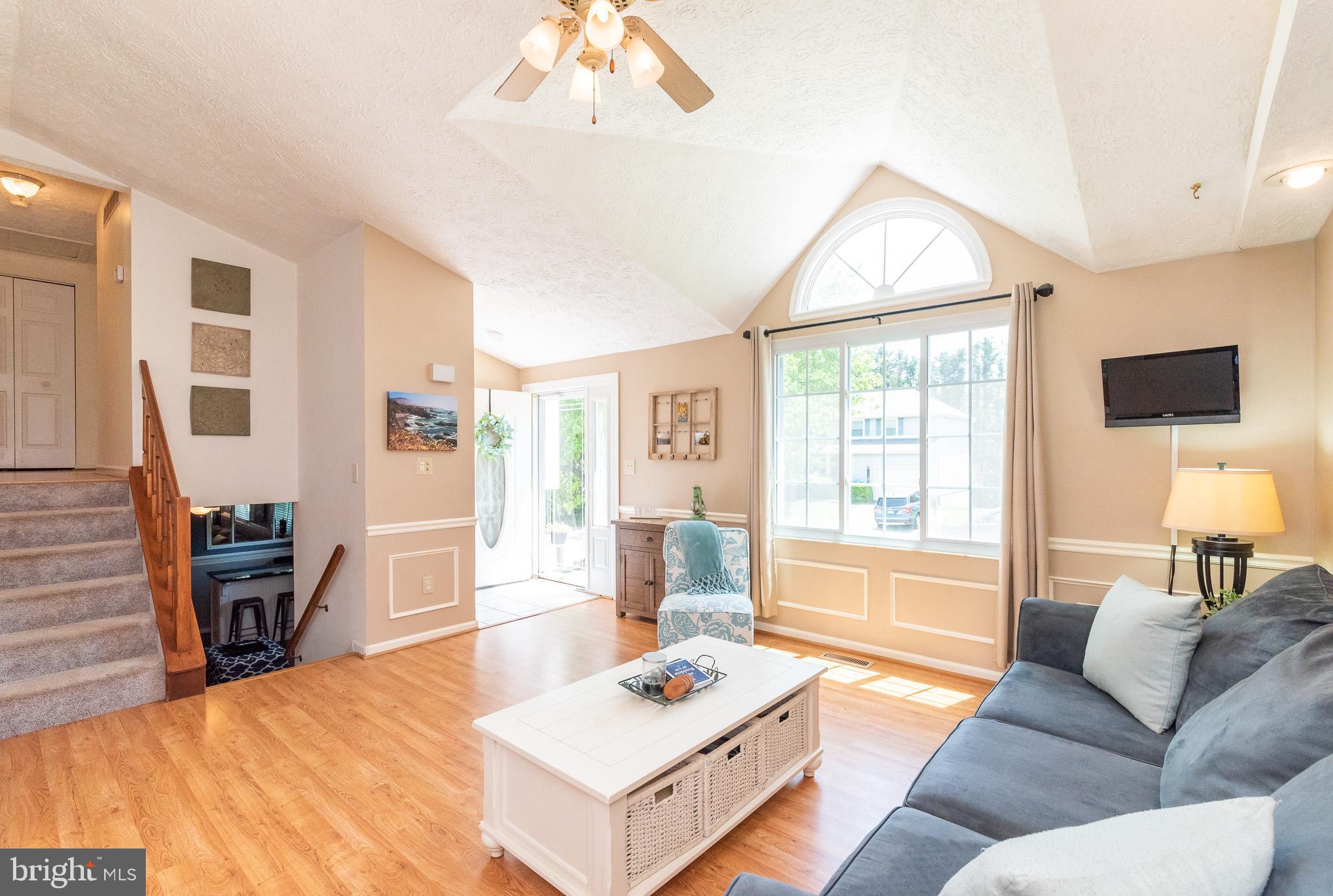 118 Edith Stone Drive Abingdon, MD 21009 - Photo 6 of 51 Living Room