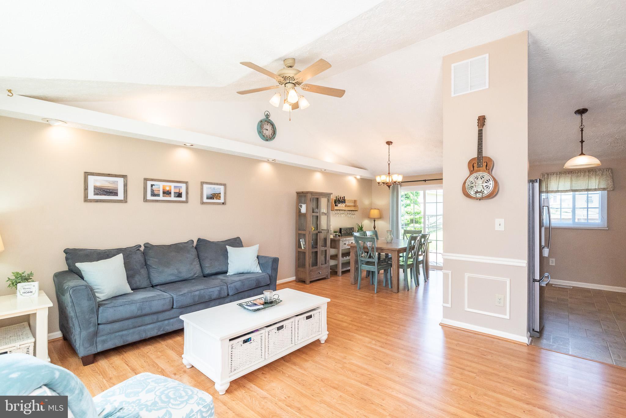 118 Edith Stone Drive Abingdon, MD 21009 - Photo 7 of 51 Living Room
