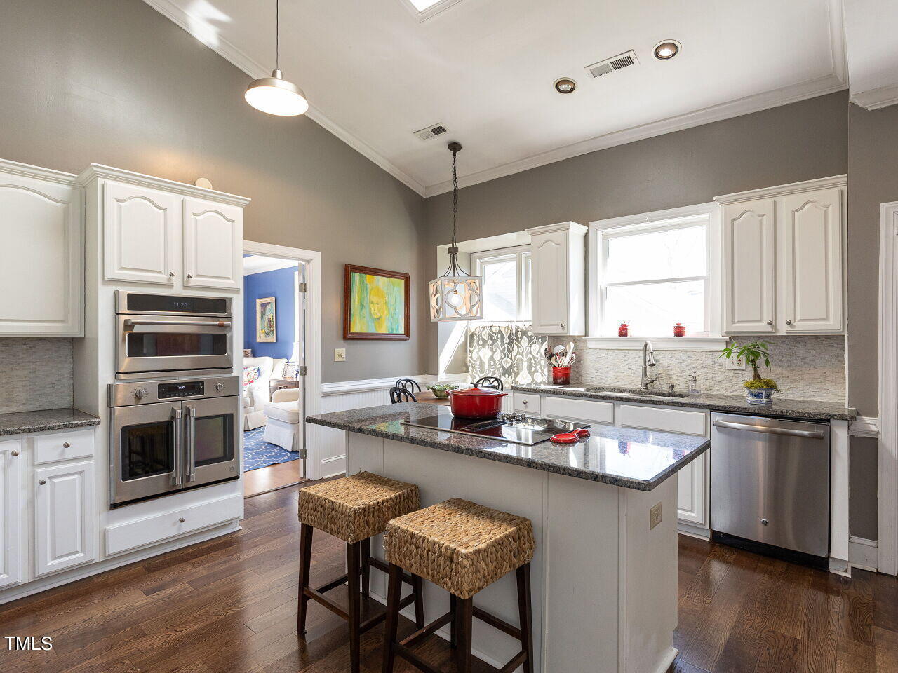 2729 Van Dyke Avenue Raleigh, NC 27607 - Photo 4 of 39 008-1280x960-kitchen-breakfast