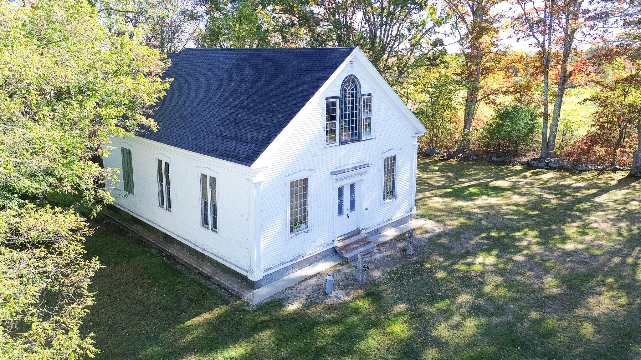 807 Alewive Road Kennebunk, ME 04043 - Photo 9 of 34 Left Exterior