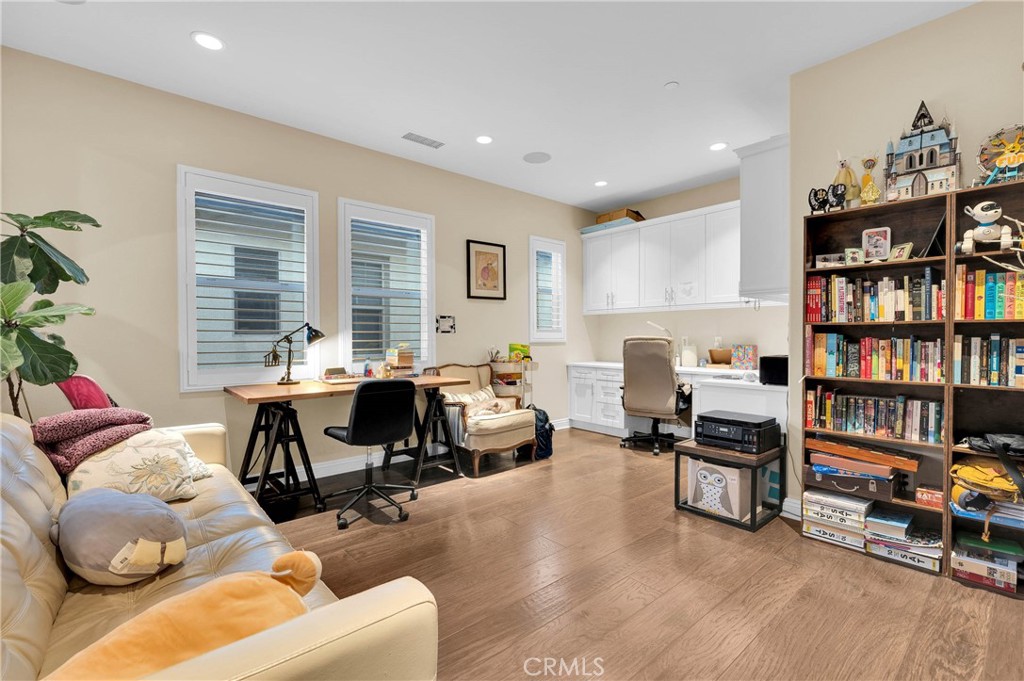 220 Barnes Road Tustin, CA 92782 - Photo 10 of 66