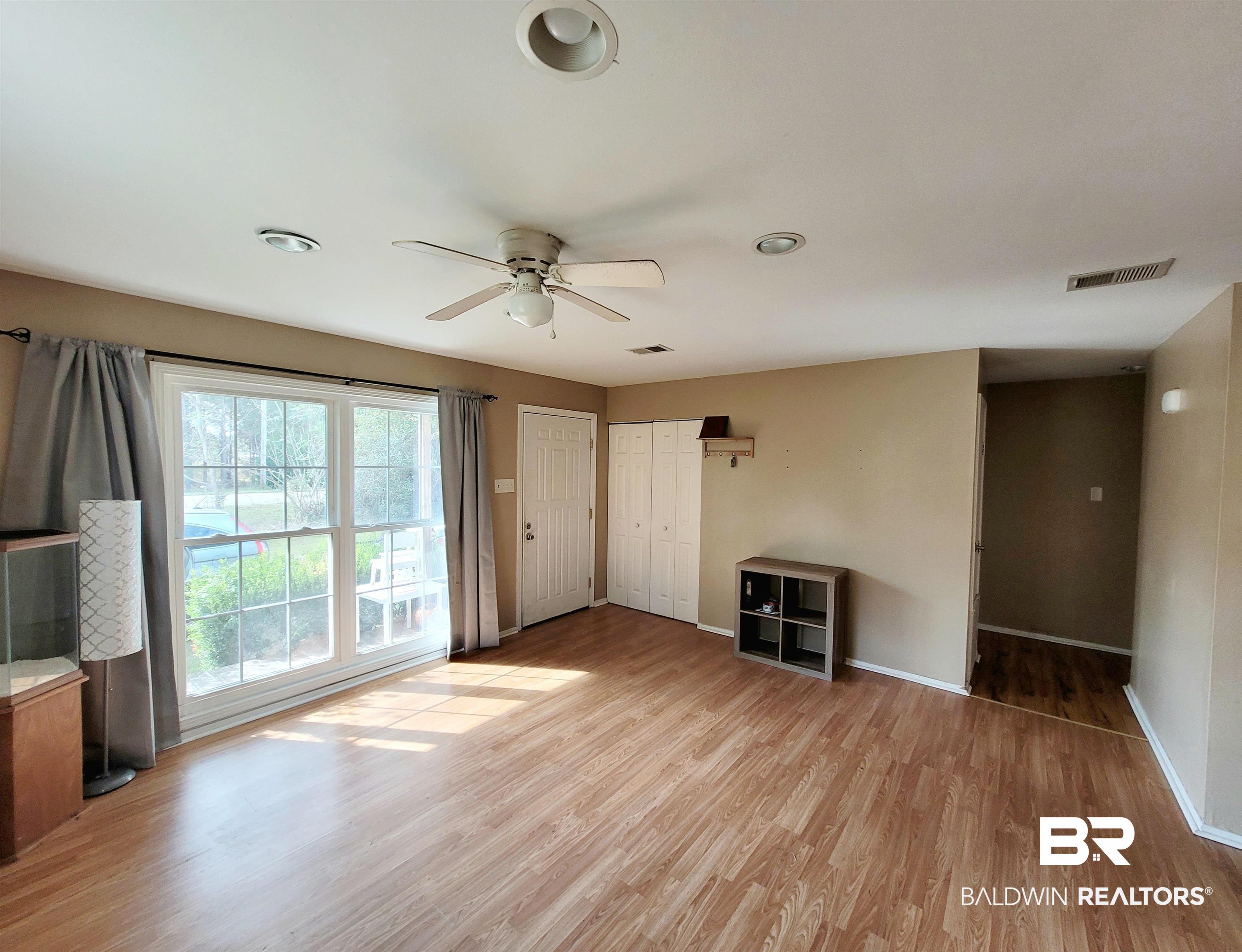 35920 County Road 39 Stapleton, AL 36578 - Photo 3 of 16 Living Room
