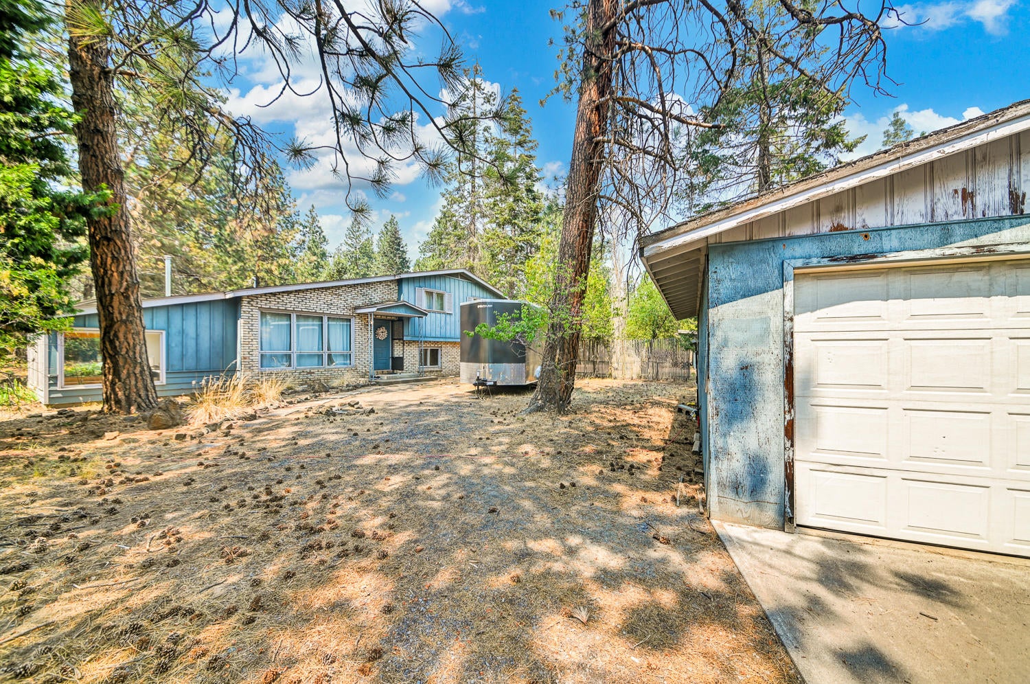20280 Rae Road Bend, OR 97702 - Photo 14 of 16 20820 Rae Rd-14