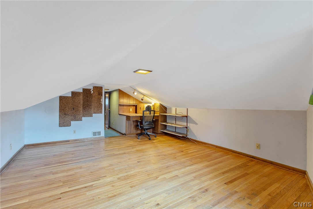 112 Winthrop Road Syracuse, NY 13206 - Photo 31 of 42 Spacious 2nd-Floor Flex Space Featuring a Built-In