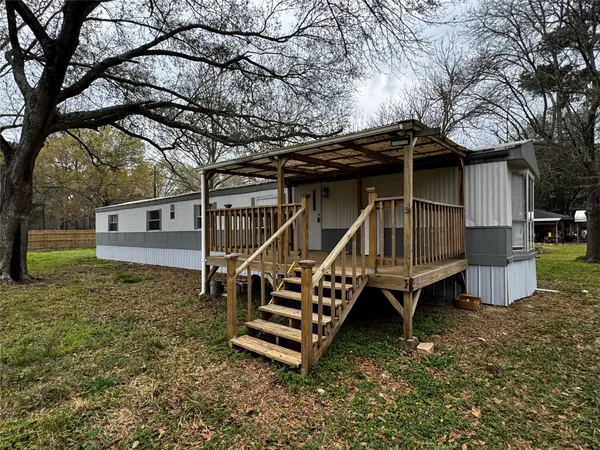 $1,250 | 158 West Taylor, Hardin, TX 77575