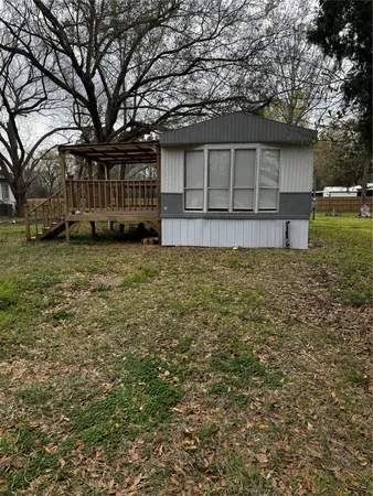 $1,250 | 158 West Taylor, Hardin, TX 77575