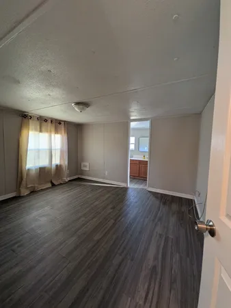 $1,250 | 158 West Taylor, Hardin, TX 77575