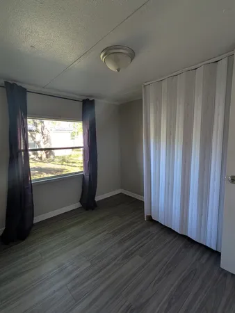 $1,250 | 158 West Taylor, Hardin, TX 77575