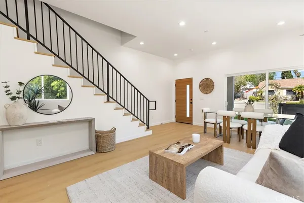 $2,500,000 | 642 East Fairview Boulevard, Inglewood, CA 90302