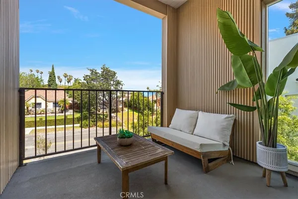 $2,500,000 | 642 East Fairview Boulevard, Inglewood, CA 90302