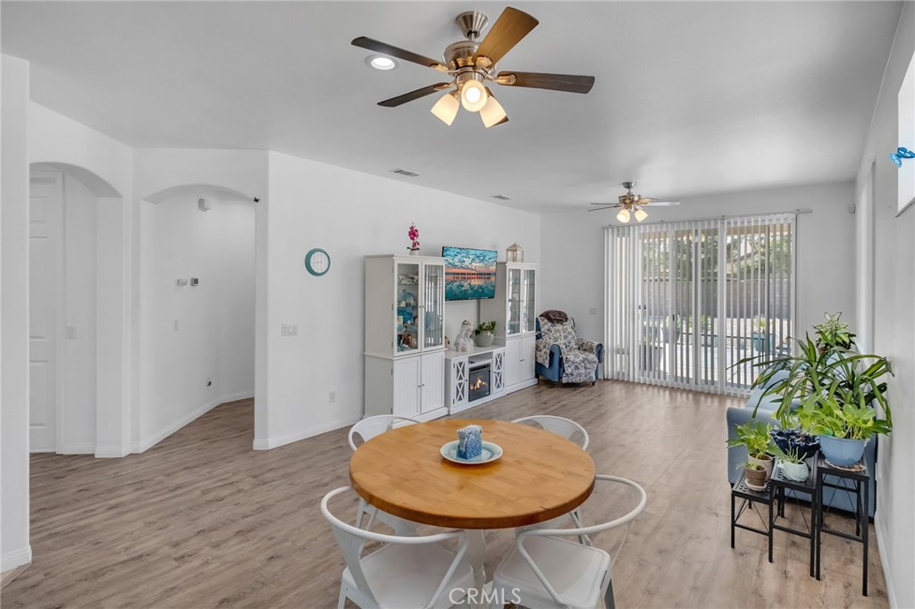 11122 Avonlea Road Apple Valley, CA 92308 - Photo 16 of 26 Gallery Image 16