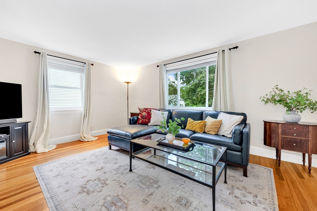19 Lansdowne Road Arlington, MA 02474 - Photo 20 of 41 Gallery Image 20