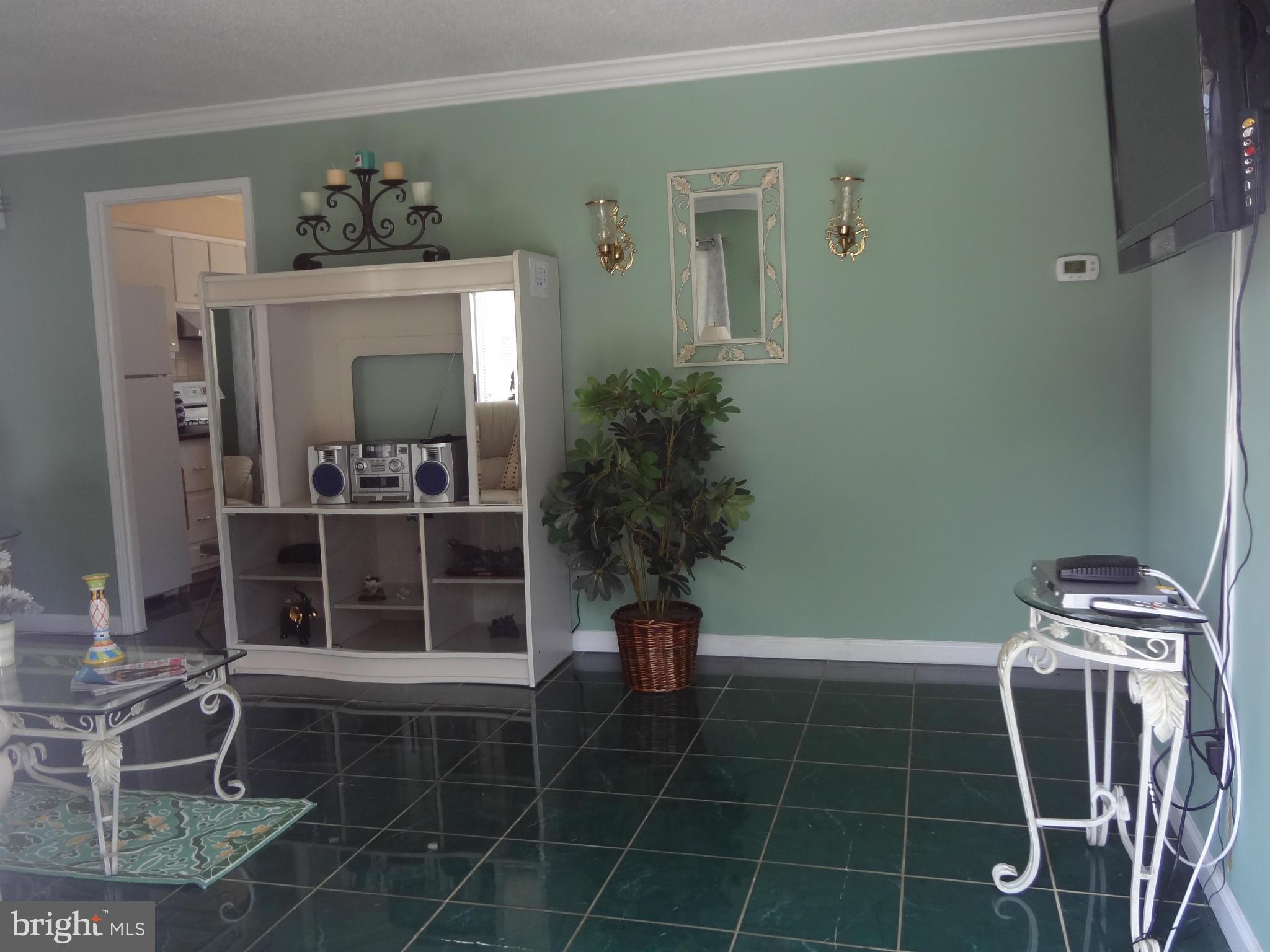 4904 Edgewood Road College Park, MD 20740 - Photo 4 of 20 Interior (General)