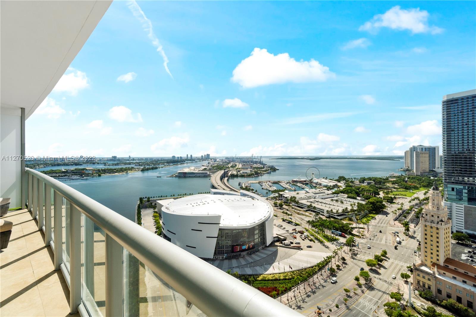 888 Biscayne Boulevard, Unit 3301 Miami, FL 33132 - Photo 13 of 29 a view of a balcony with city view