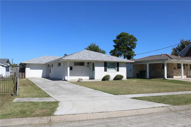 $2,300 | 4013 Newlands Street, Metairie, LA 70002