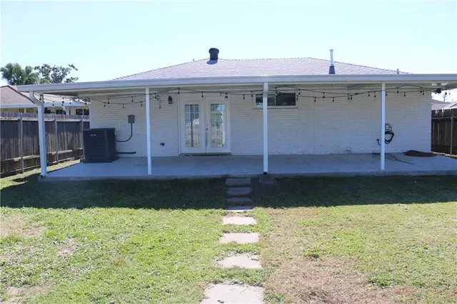 $2,300 | 4013 Newlands Street, Metairie, LA 70002