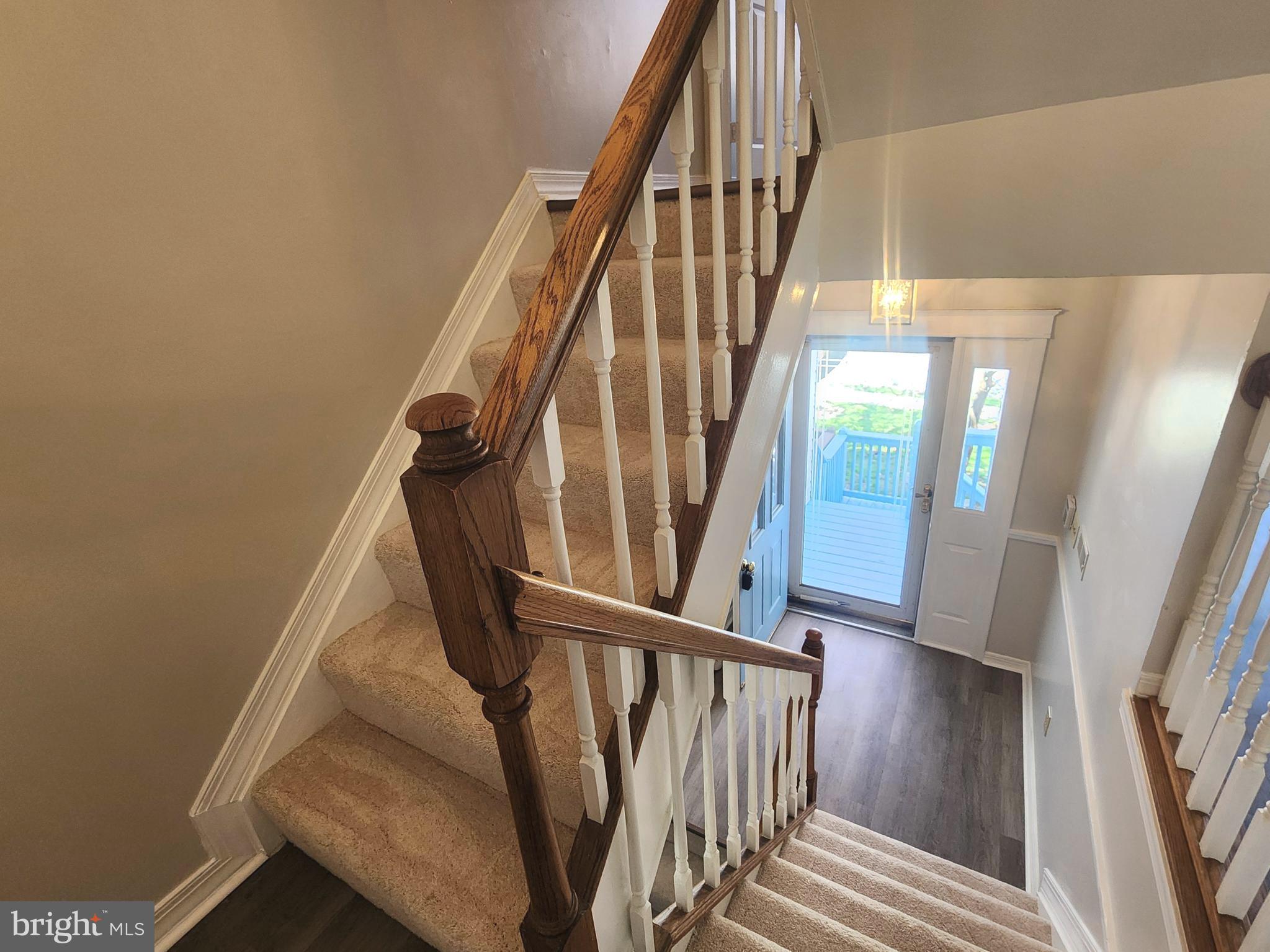 655 Knightsbridge Drive Hagerstown, MD 21740 - Photo 3 of 32 a view of entryway