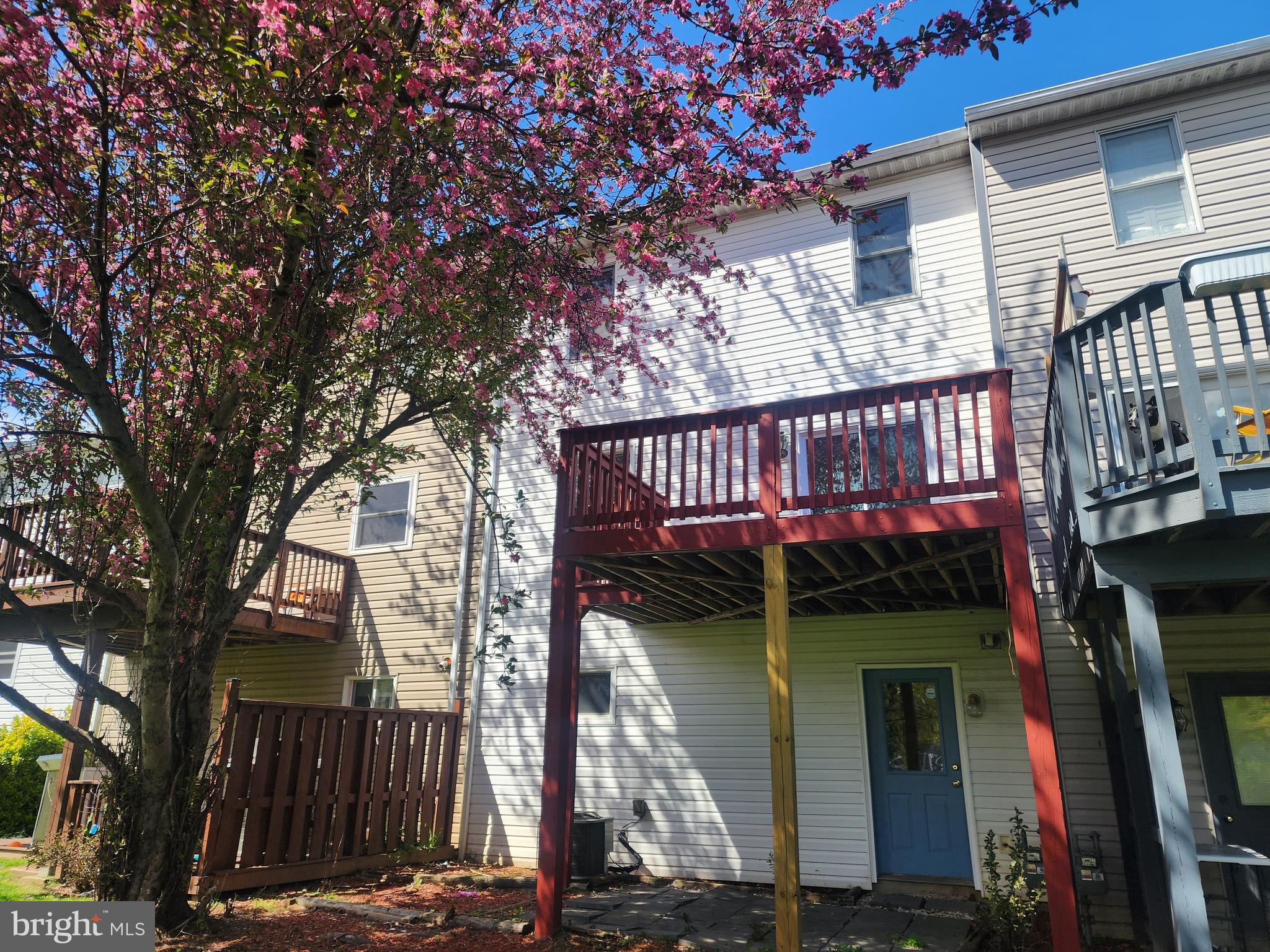 655 Knightsbridge Drive Hagerstown, MD 21740 - Photo 31 of 32 a view of a house with a deck